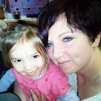 Nicole Yeomans Photo 10