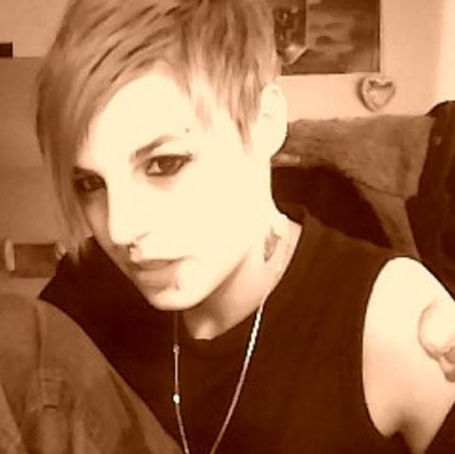 Sandra Thorn Photo 20