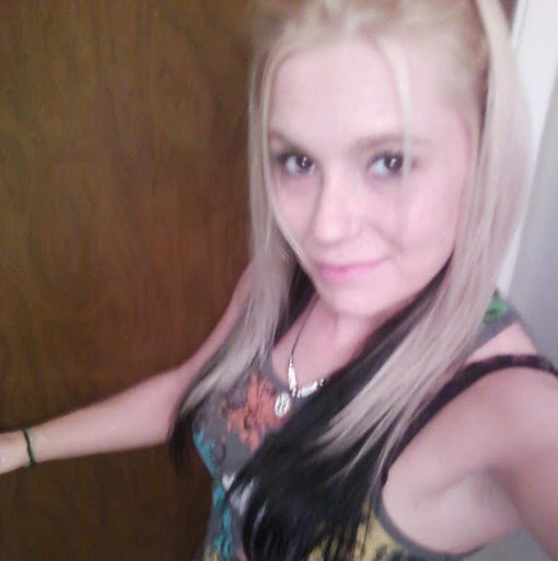 Dana Hunter Photo 20