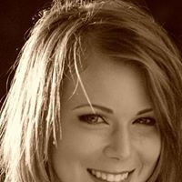 Stacey Bennett Photo 18