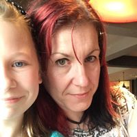 Julia Swain Photo 18