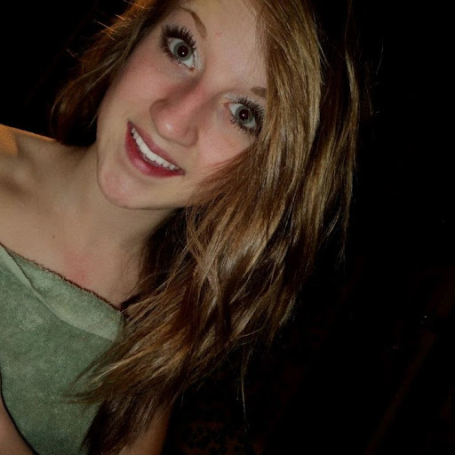 Victoria George Photo 8