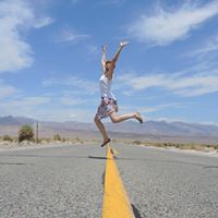 Victoria Schmid Photo 8