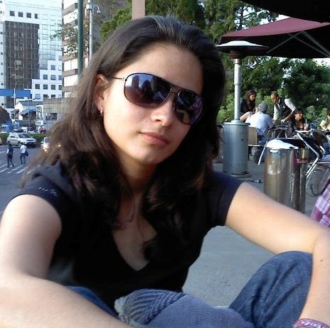 Juliana Arias Photo 22