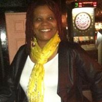 Stephanie Spence Photo 8