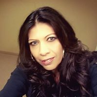 Julia Holmes Photo 20