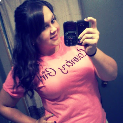 Hannah Rowan Photo 8