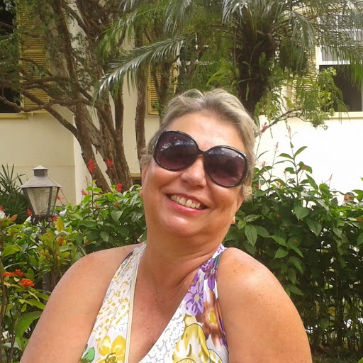 Elaine Schmidt Photo 18