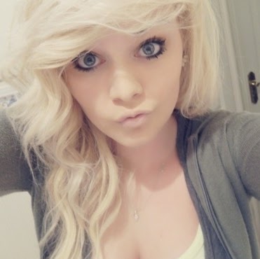 Alyssa Tomlinson Photo 21