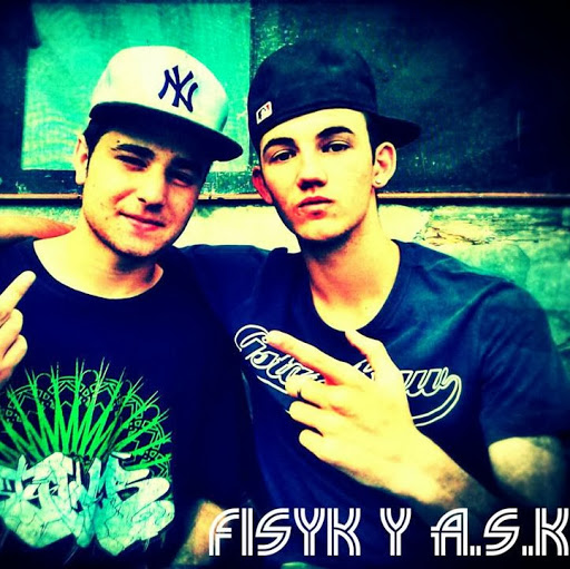 Alex Calderon Photo 9