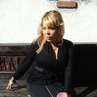 Annette Vega Photo 36