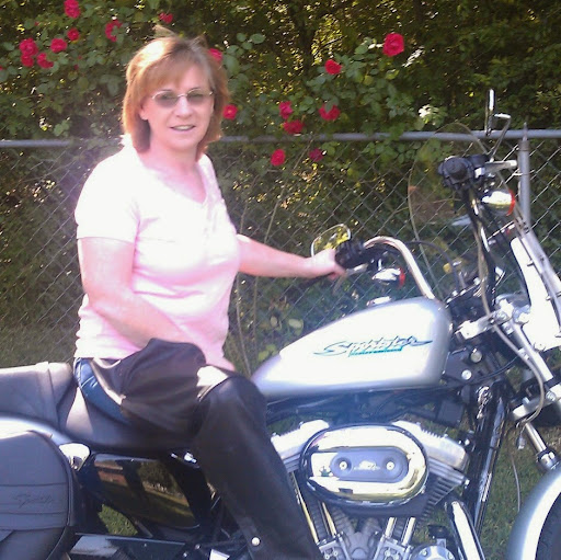 Laurie Tracy Photo 5