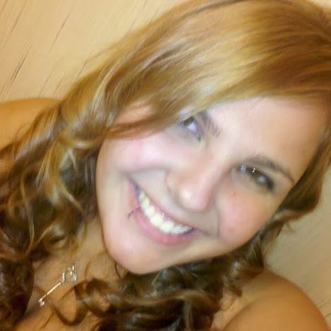 Stephanie Snow Photo 17