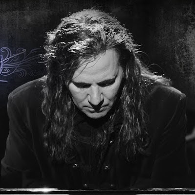 Kim Clement Photo 19