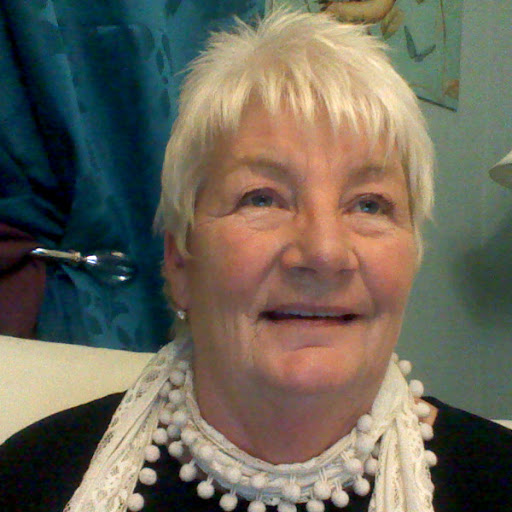 Pauline James Photo 38