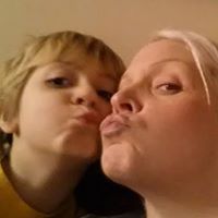 Suzanne Bailey Photo 30