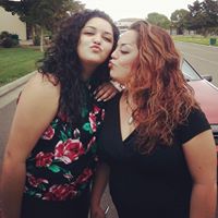 Michele Flores Photo 23