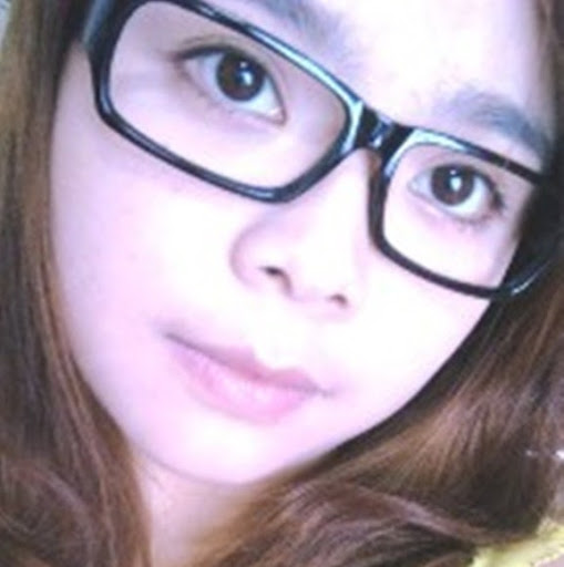 Amy Lai Photo 30