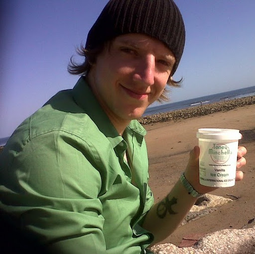 Cameron Bell Photo 15