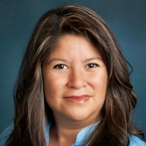 Liz Robles Photo 14