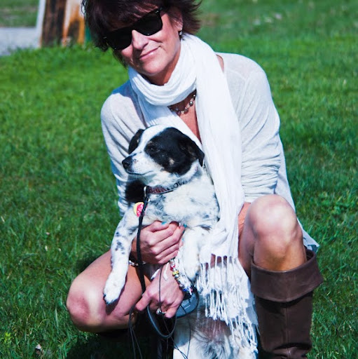 Laura Anderson Photo 60