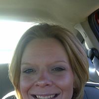 Julia Hardy Photo 9