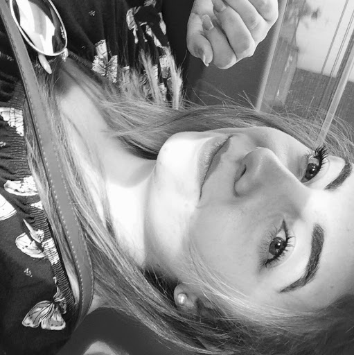Alice Hansen Photo 34