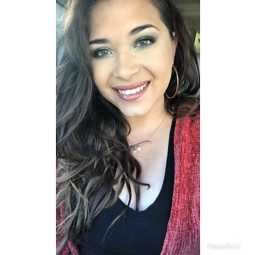 Melanie Mercado Photo 7