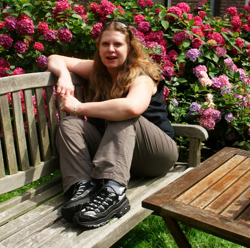 Catherine Hudson Photo 36