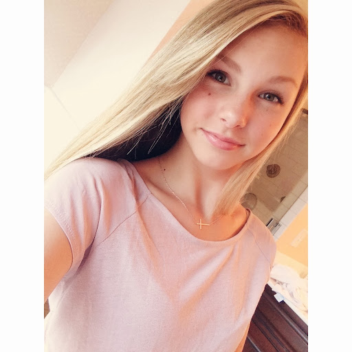 Anna Gilbert Photo 41
