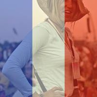 Laura Harries Photo 7