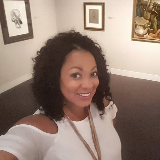 Tiffany Jones Photo 21