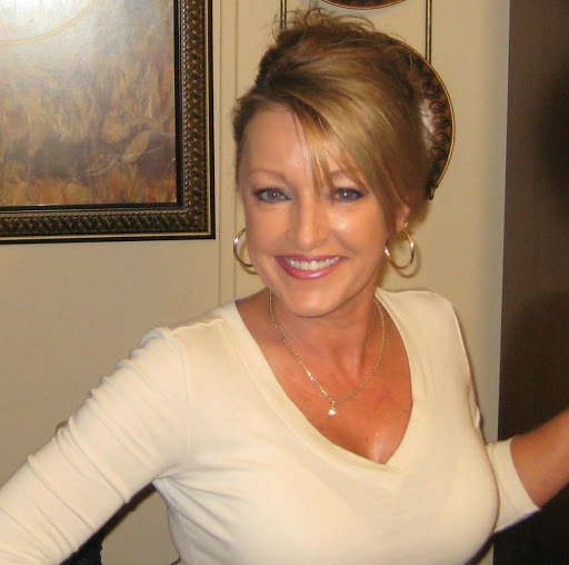 Angela Mcmillan Photo 27