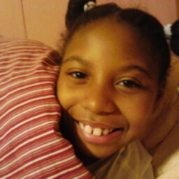 Maxine Moore Photo 30