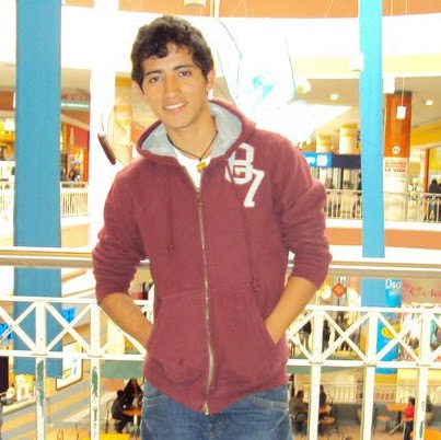 Eduardo Reyes Photo 40