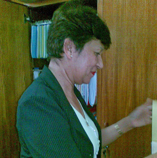 Angela Carver Photo 22