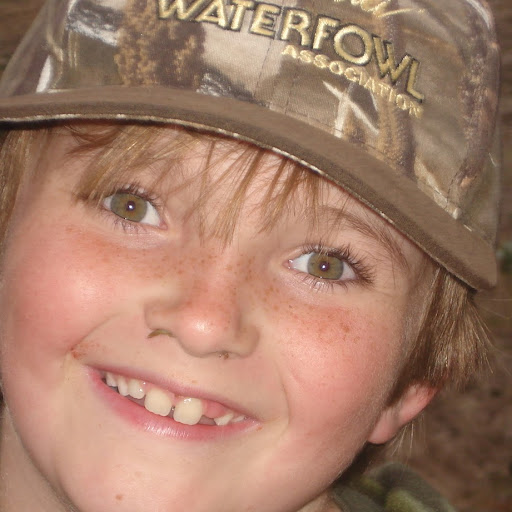 Holly Graves Photo 19