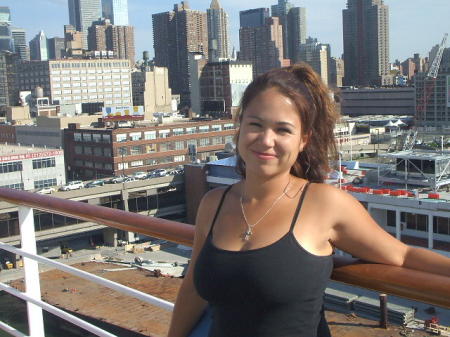 Alicia Lyons Photo 3