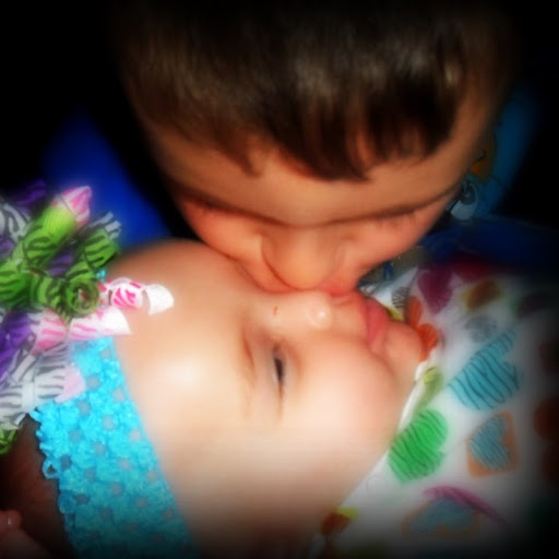 Sarah Elliott Photo 44