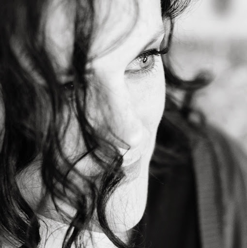 Carrie Hanson Photo 38