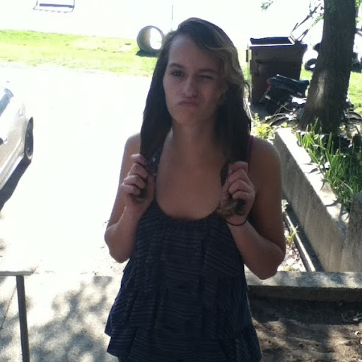 Kendra Hayes Photo 11