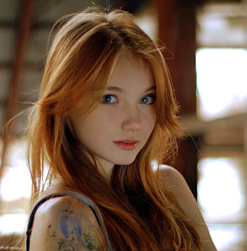 Stephanie Fox Photo 32