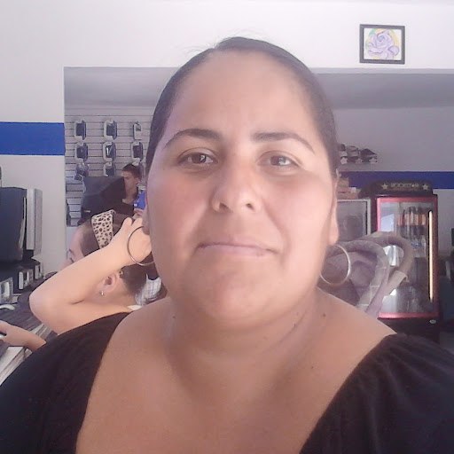 Erika Aleman Photo 11