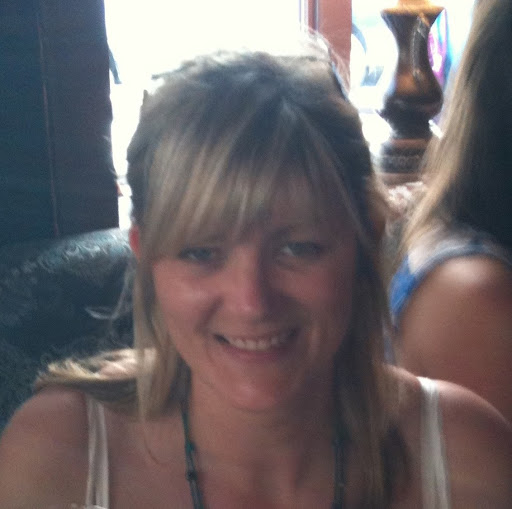 Julie Willis Photo 34