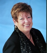 Julie Clark Photo 7