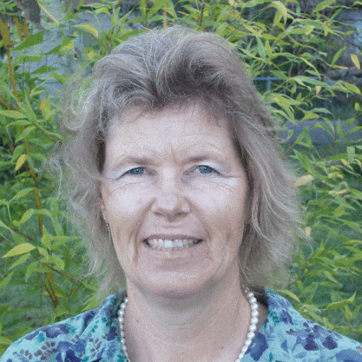 Diana Robertson Photo 3