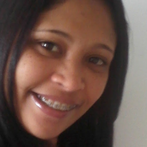 Daniella Almeida Photo 15