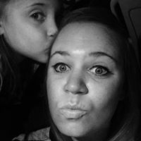 Julia Bickel Photo 7