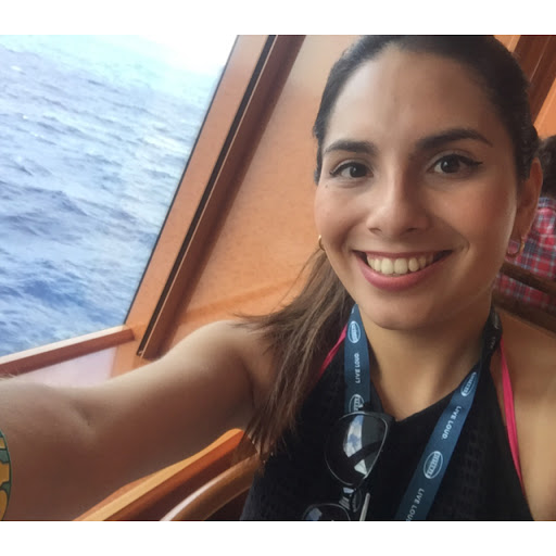 Sandra Linares Photo 14