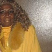 Cynthia Qualls Photo 16